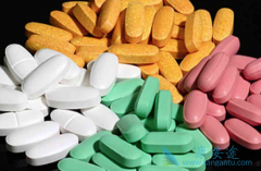 ��������(Bosutinib)����������Ⱦɫ���������԰�Ѫ��