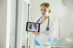 ����ɳ(GEFITINIB)��IL-2�����Ʒ�Сϸ���ΰ�����Эͬ����